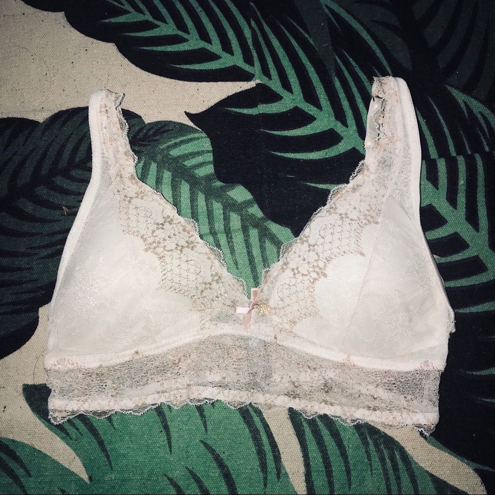✨NWOT✨ Lace Bralet